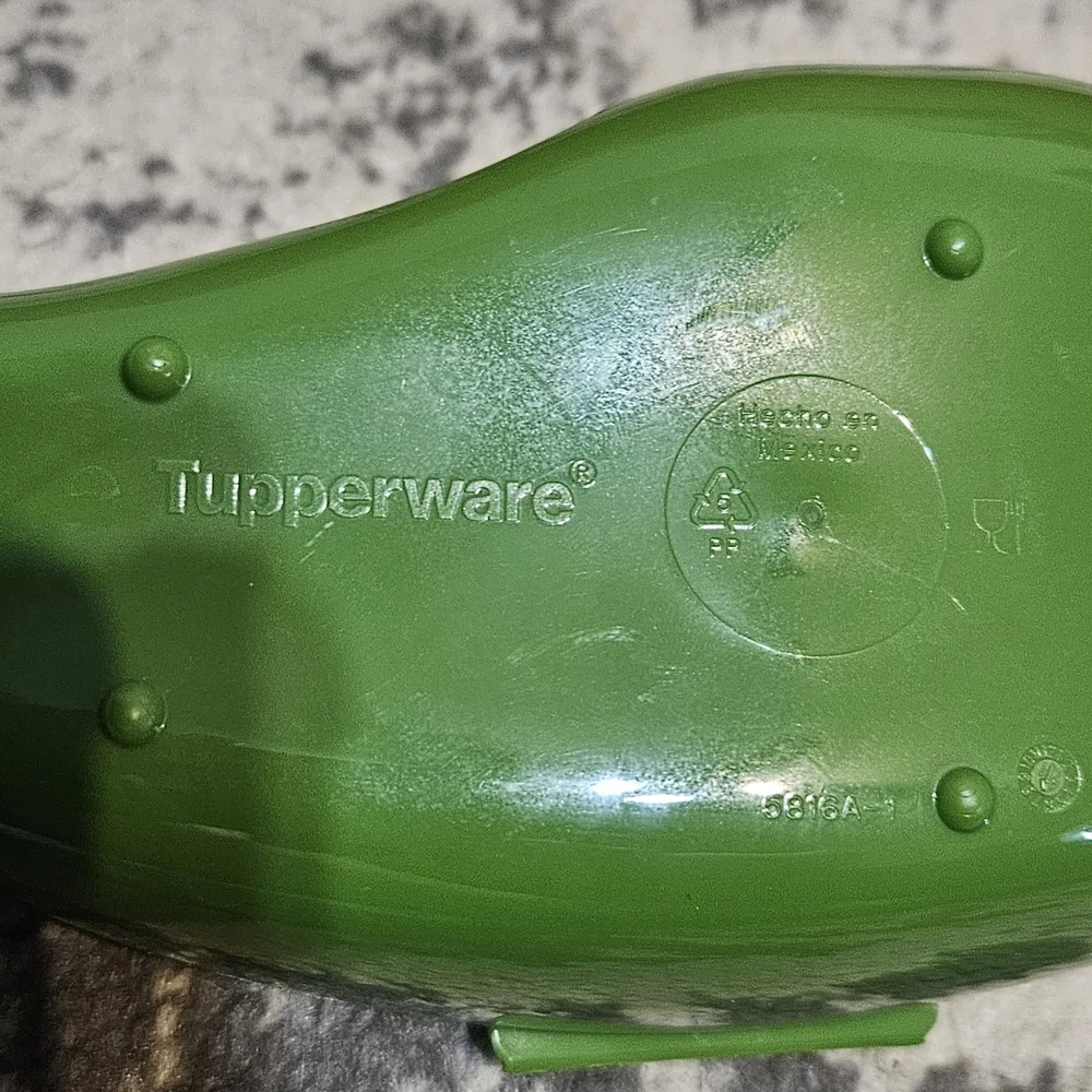 Tupperware Fruit/Vegetable Keeper-green‎ Pepper Keeper Food Preservation Storage
